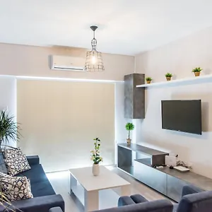 Paradise Promenade Apartment, 2min Distance From Marina Larnaca